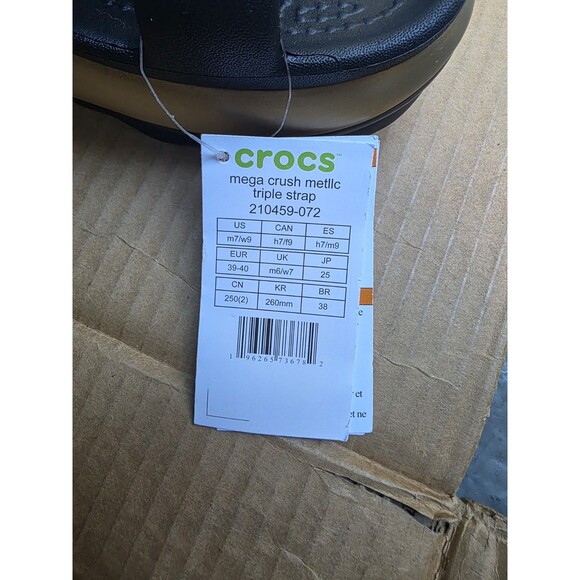 Crocs Mega Crush Triple Strap Men’s 7 / Women’s 9 Metallic Black/Gold Sandals - Picture 8 of 9